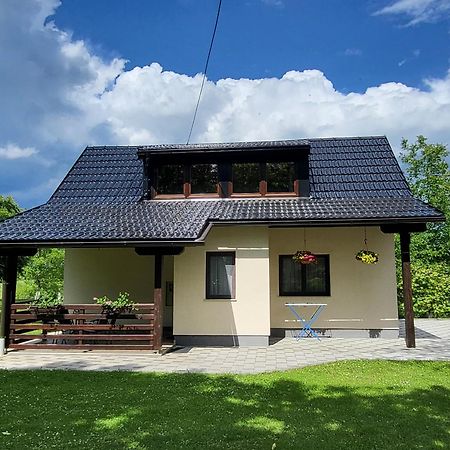 Holiday Home, Apartman Obajdin Слунь Екстер'єр фото
