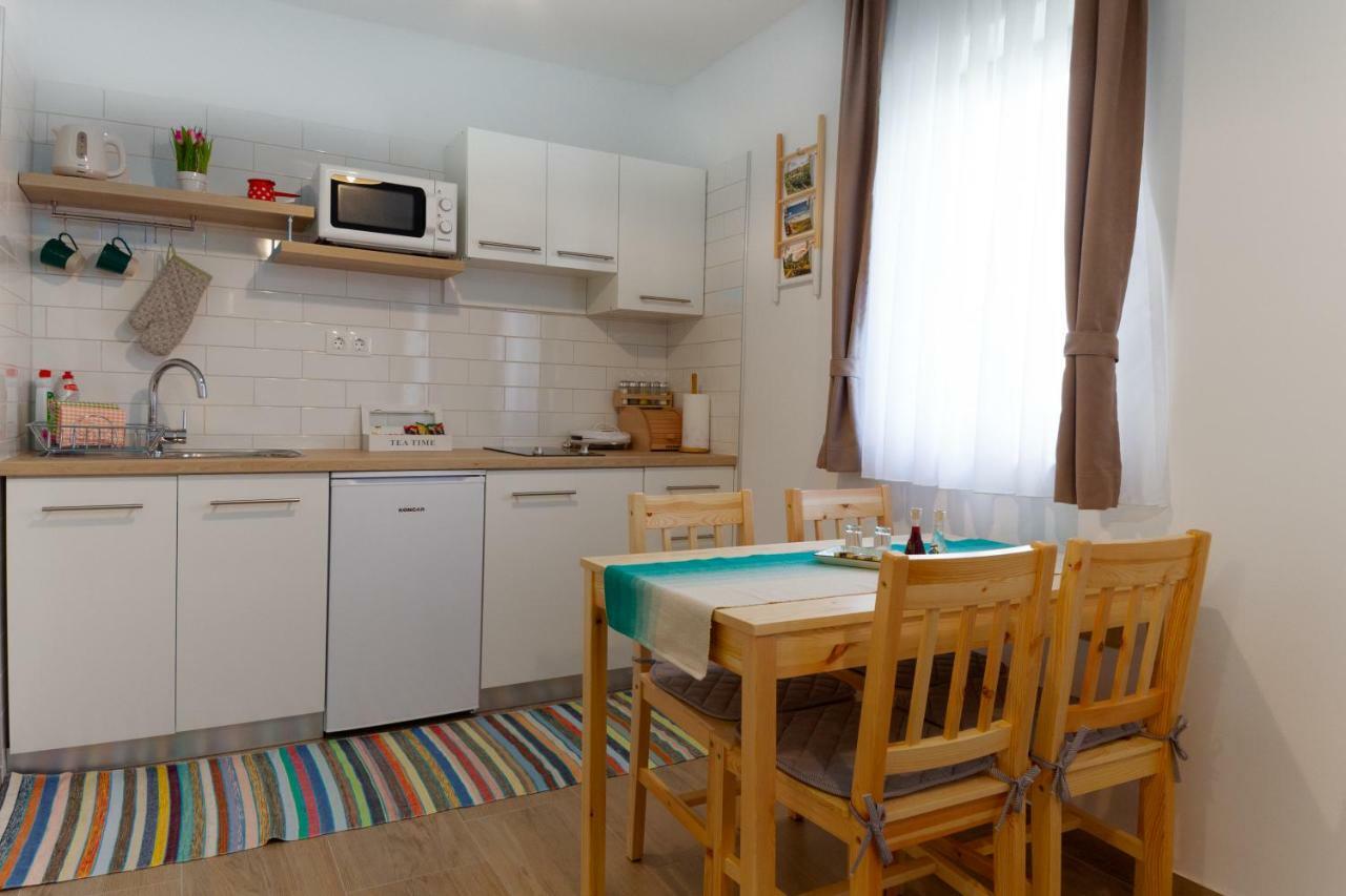 Holiday Home, Apartman Obajdin Слунь Екстер'єр фото